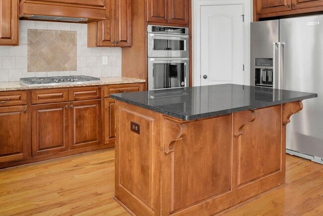 Building Photo - 1225 Mcminn Way