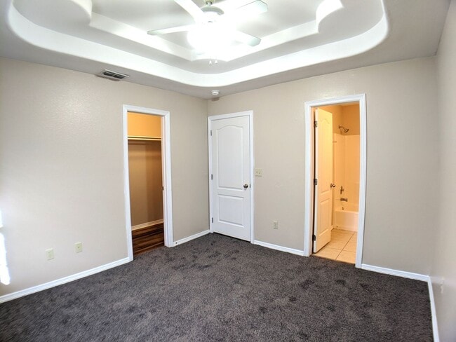 Building Photo - 721 Sonesta Ct