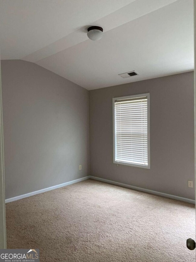 Building Photo - 5620 Beaver Ridge Dr