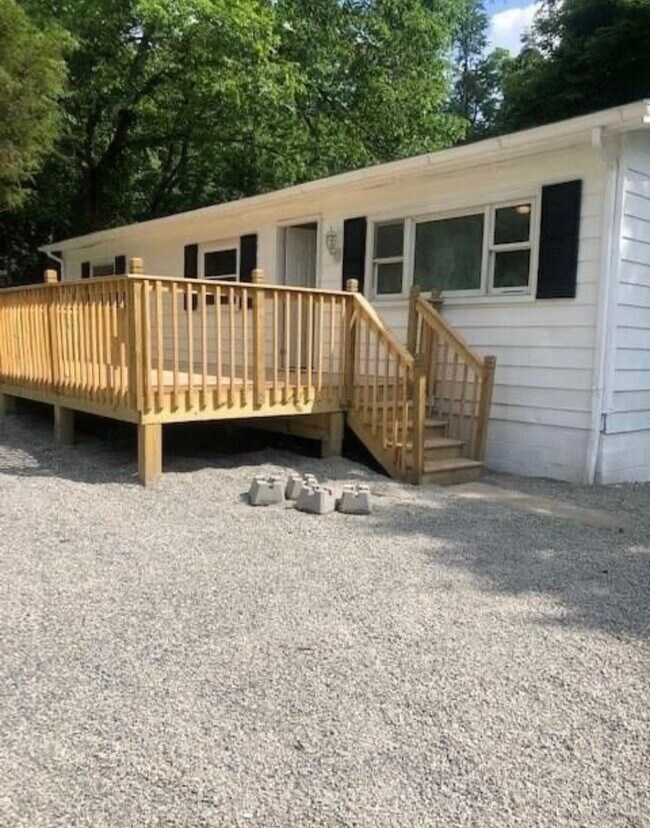 11 Nebraska Ave 11 Nebraska Ave Westover WV 26501 Apartment Finder