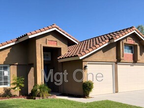 Building Photo - 15200 Black Shadow Dr