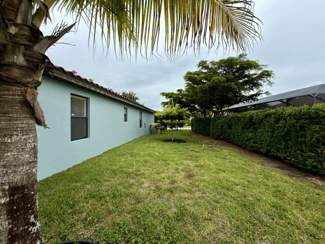 Building Photo - 9368 Via Murano Ct