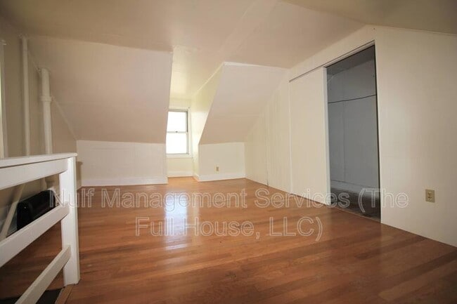 Building Photo - 452 Pearl St