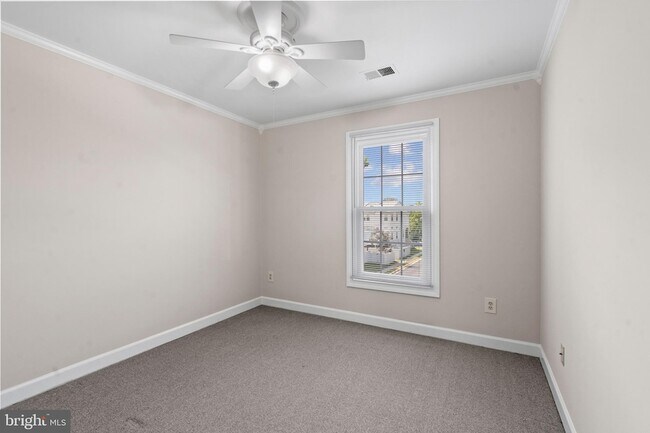 Building Photo - 12797 Dogwood Hills Ln