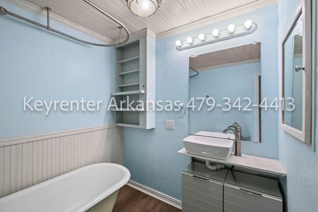 Building Photo - Classic Fayetteville Charm Near Dickson Street with Stunning Outdoor Space