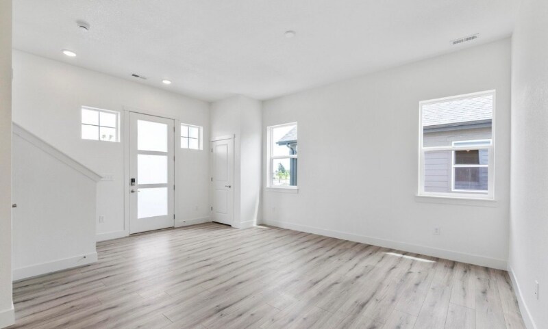 Building Photo - 5081 McKinnon Ct