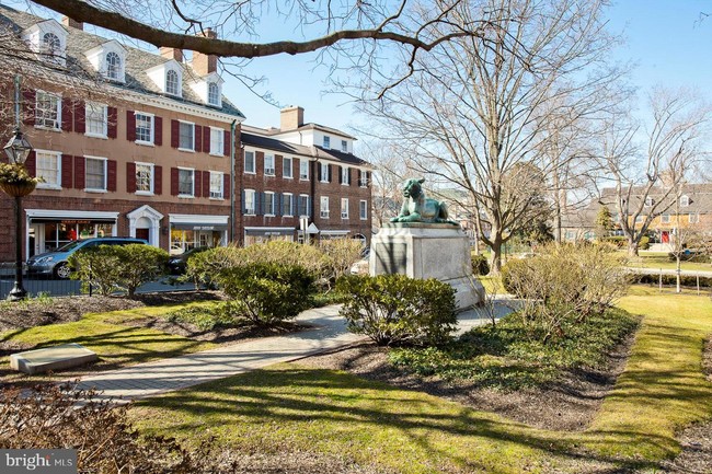 Building Photo - 25 Palmer Square W