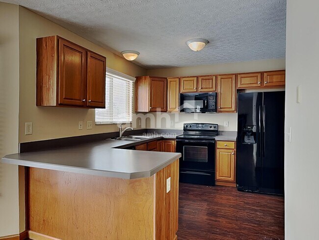 Building Photo - 748 Woodington Dr