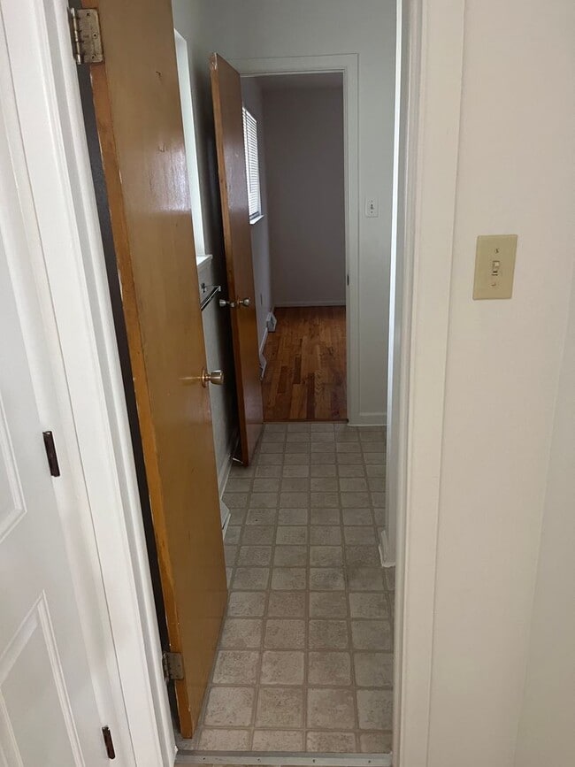 Building Photo - 3-Bedroom Home Near Middle & High School with Large Fenced Yard!