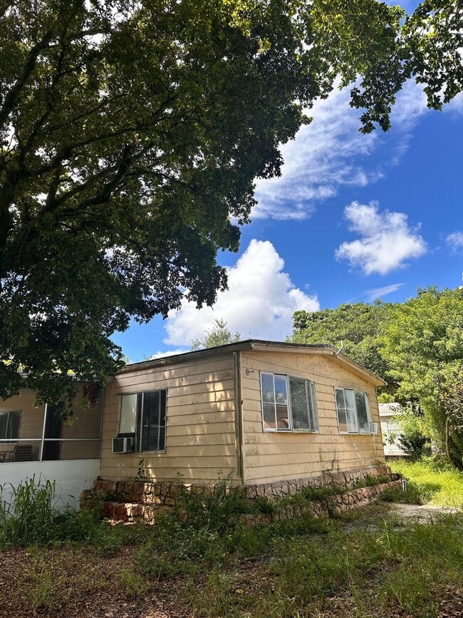 Building Photo - 11898 Cove Pl