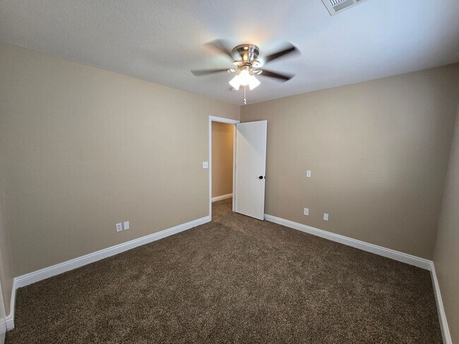 Building Photo - 4 Bedroom Rhodes Ranch Home for Rent