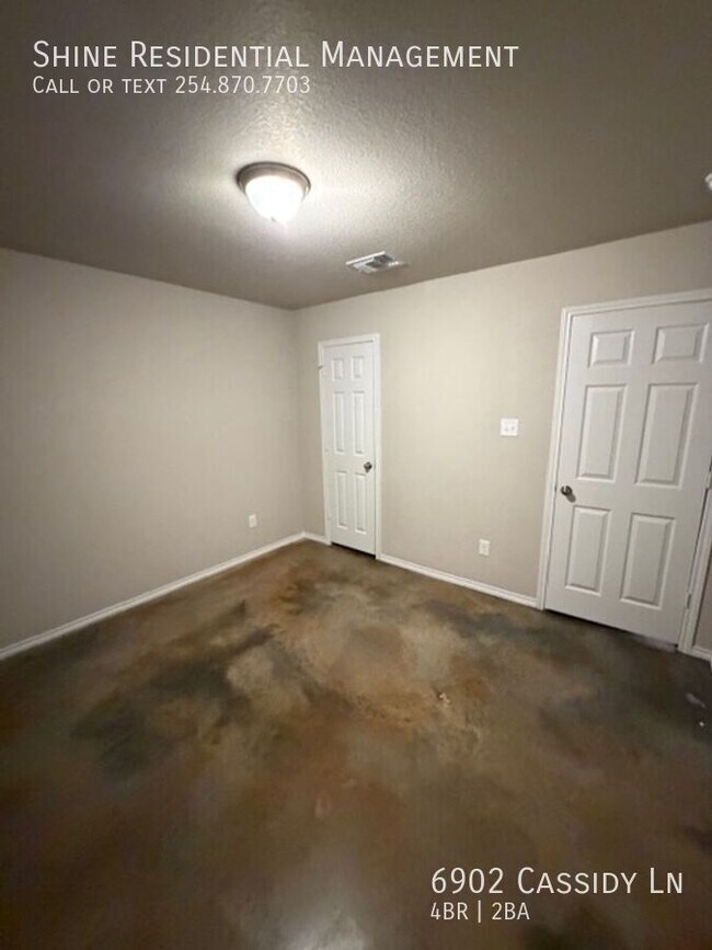 Building Photo - 6902 Cassidy Ln