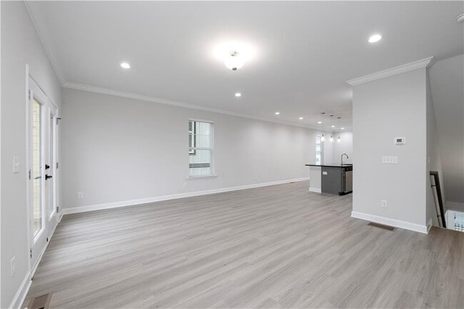 Building Photo - 1994 Main St NW