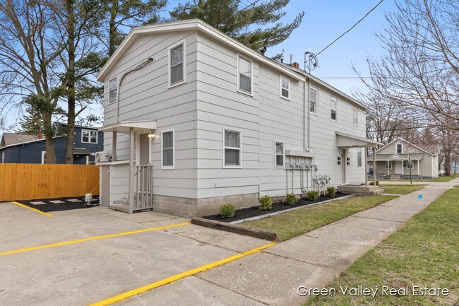 Building Photo - 1543 Beidler St