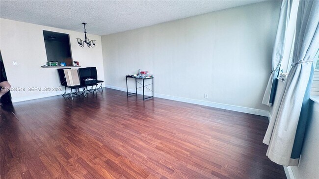 Building Photo - 9125 SW 77th Ave