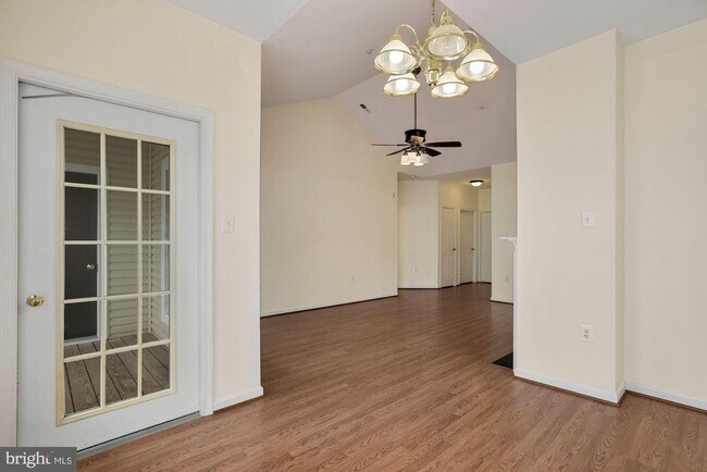 Building Photo - 4139 Fountainside Ln