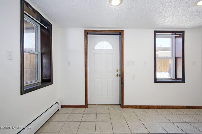 Building Photo - 60 Mathews St