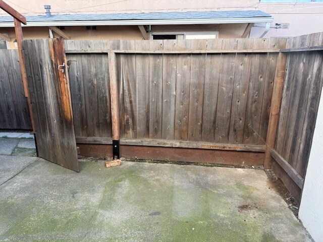 Building Photo - 1733 Noranda Dr