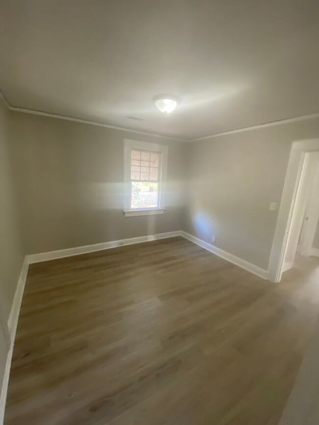 Building Photo - **AVAILABLE NOW**Total Electric 3 Bedroom / 1 Bathroom Home for Rent Near Ft. Benning in Columbus...