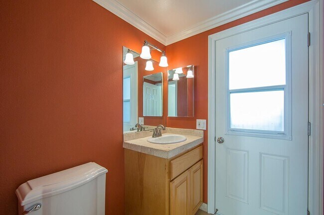 Building Photo - 1374 Breckford Ct