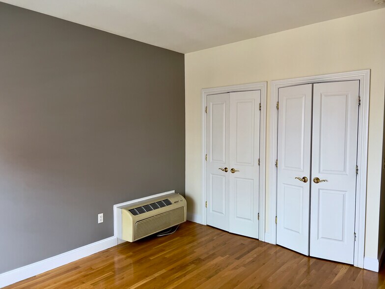 Bedroom - 301 68th St