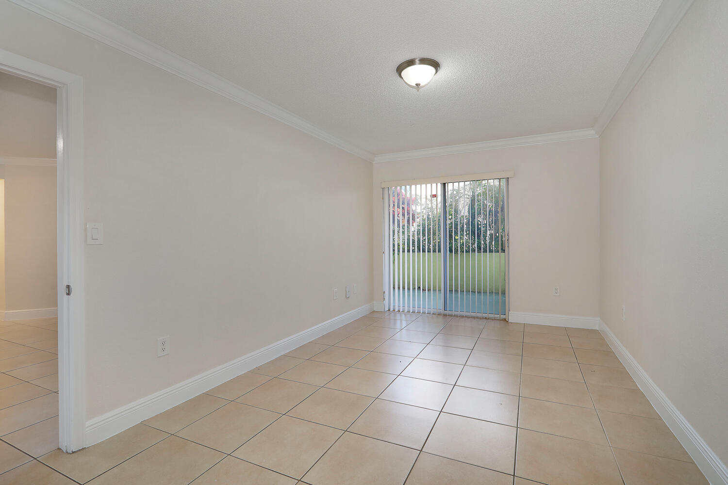 Building Photo - 10755 SW 108th Ave