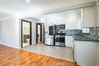 Building Photo - 721 E Elmwood Ave