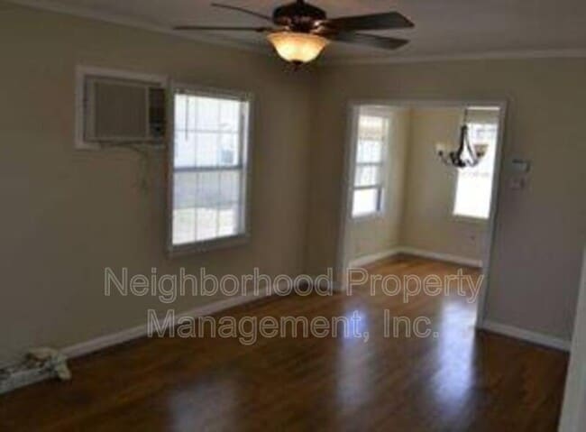 Building Photo - 242 N Glenn Ave