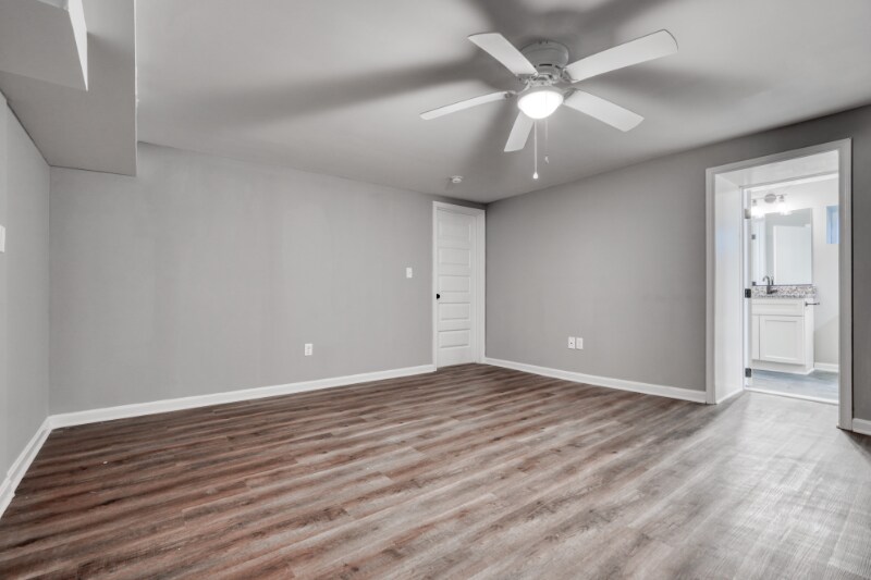 Building Photo - 6722 Brentwood Ave