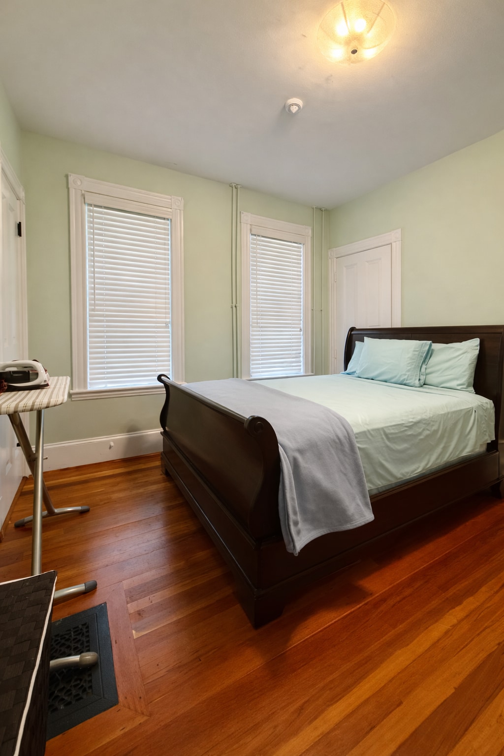 Building Photo - 68 Hillside St