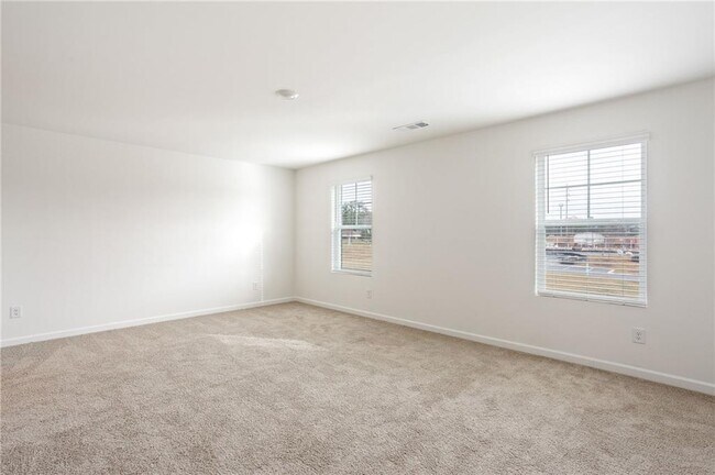 Building Photo - 6072 Knickerbocker St