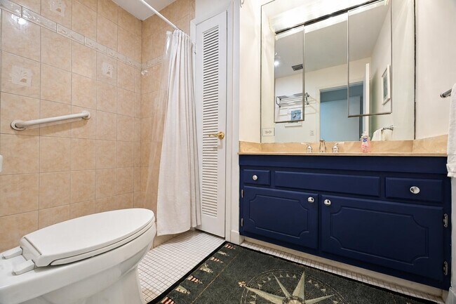 Building Photo - 9900 S Ocean Dr