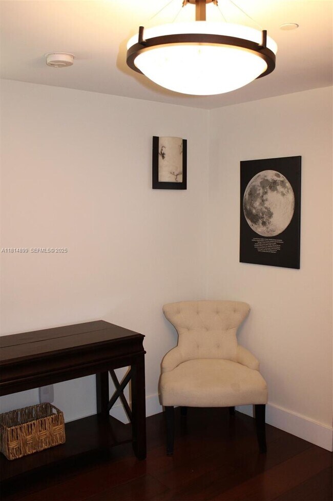 Building Photo - 31 SE 6th St