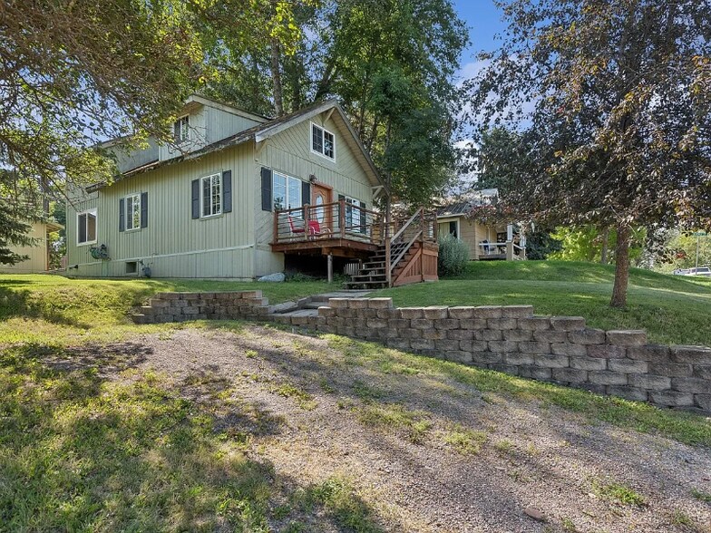 Building Photo - 633 Kalispell Ave