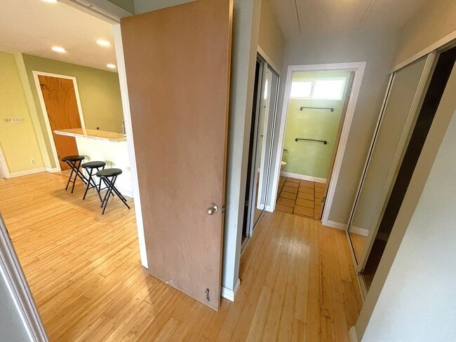 Building Photo - Kahului Ikena Unfurnished  2BR/2BA Unit Available