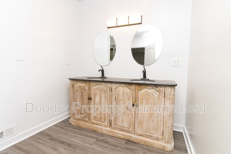 Building Photo - 1604 Wheeler Ave