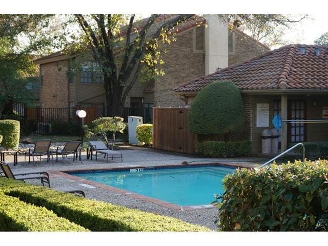 Building Photo - 333 Melrose Dr