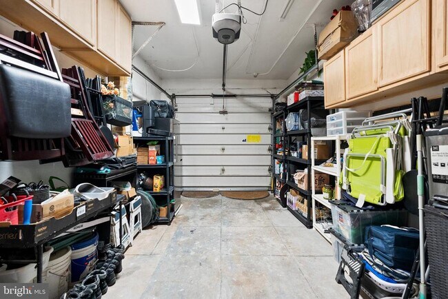 Building Photo - 2131 S St NW