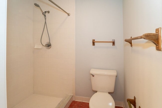 Building Photo - Comfortable Condo Living in St. Augustine ...