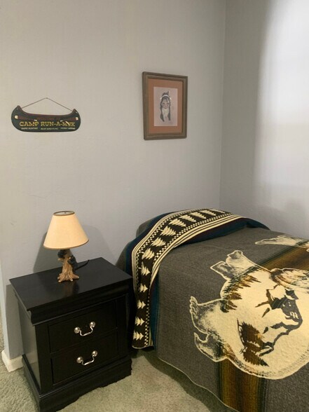 Building Photo - 1249 W Apache Ln