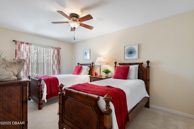 Building Photo - 15 Coolidge Ct