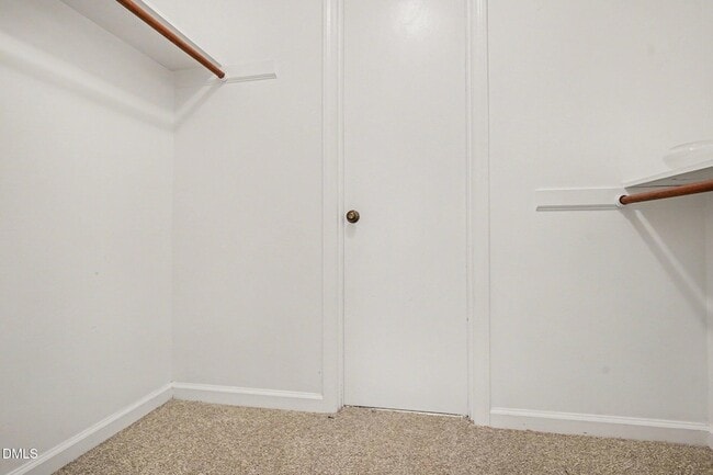 Building Photo - 110 Carriage House Trail