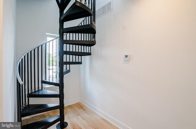 Building Photo - 119 Greenwich St