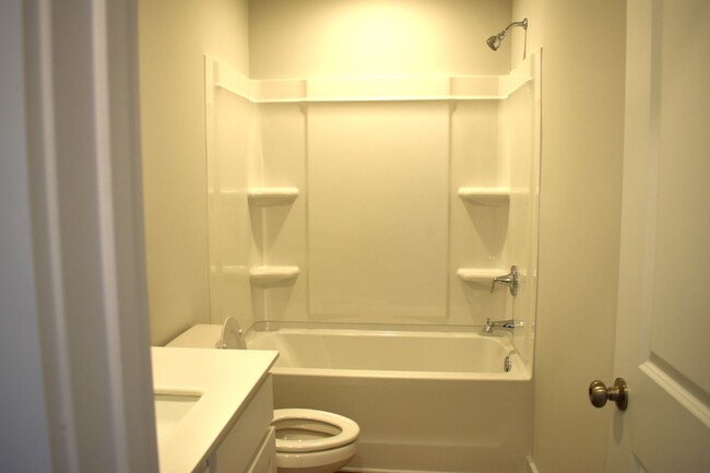 Building Photo - 1101 Holland Rose Dr