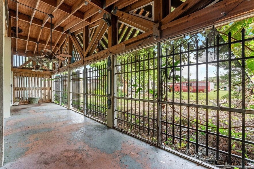Building Photo - 6073 NW 27th St