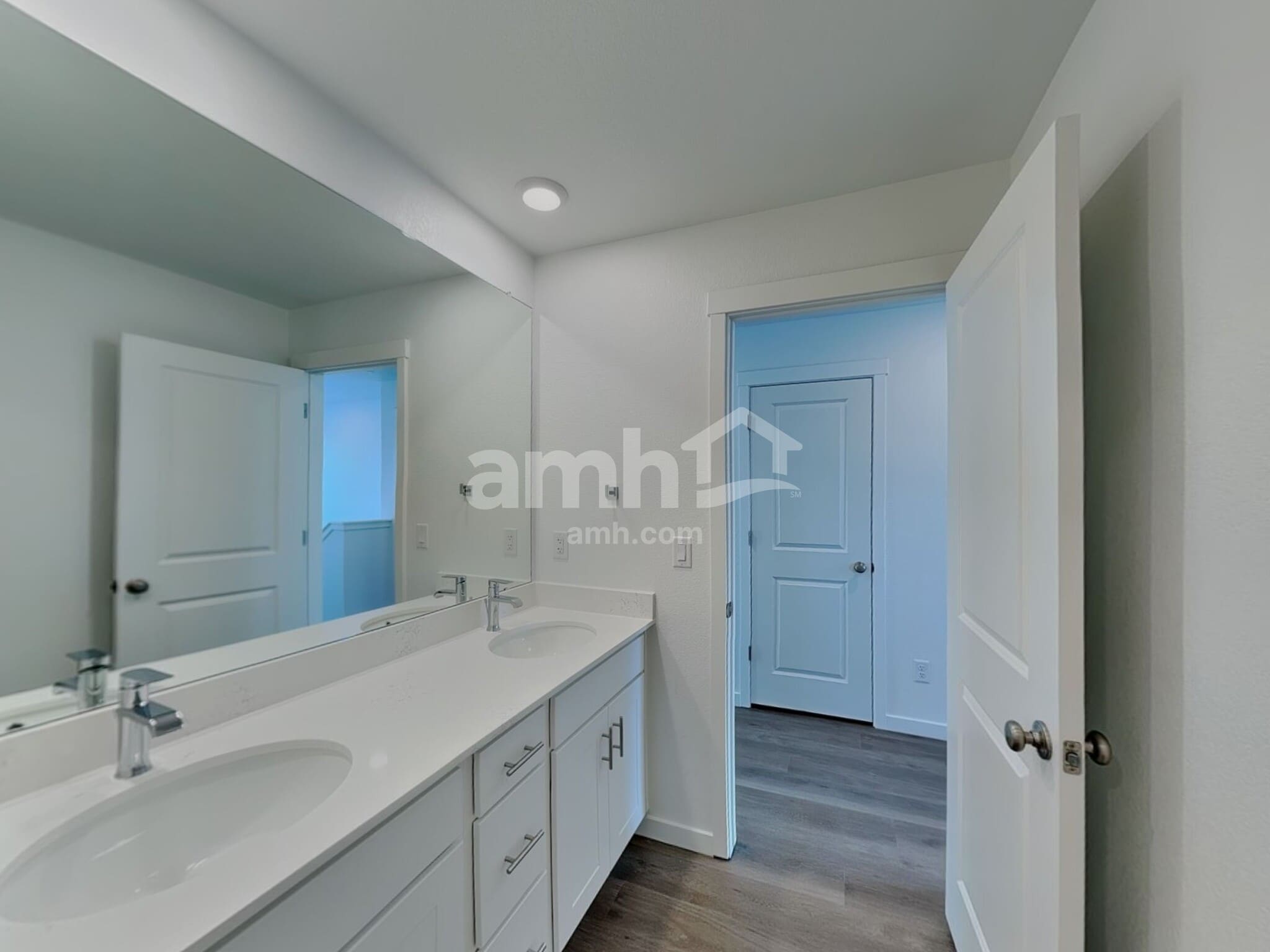 Building Photo - 26142 E Calhoun Pl