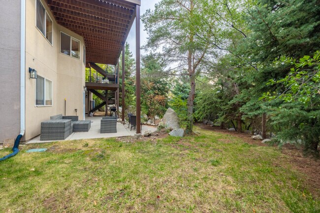 Building Photo - 10098 Wasatch Blvd