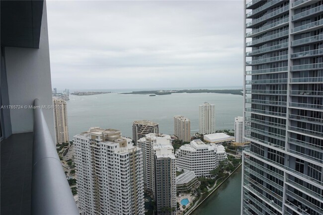 Building Photo - 475 Brickell Ave