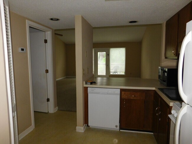 Building Photo - 6222 Harbourside Dr