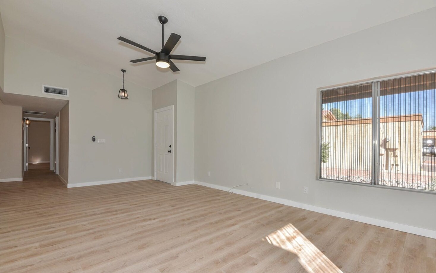 Building Photo - 14837 N 25th Dr